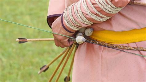 How To Shoot A Mongolian Bow Explained - Archery Explained