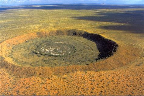 Horror film Wolf Creek brings tourists to the outback - ABC Radio National