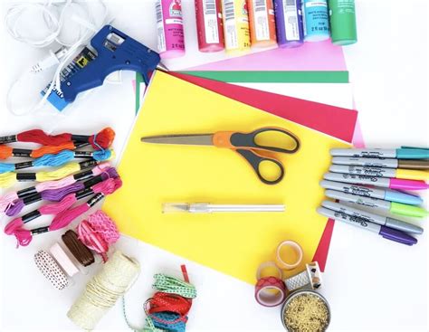 7 must have craft supplies for beginner crafters - Craft My World