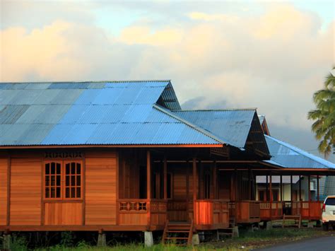 Detail Rumah Adat Suku Minahasa Koleksi Nomer 22