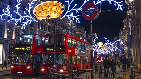 London Christmas Decorations | I Love Travel ( ˘ ³˘)