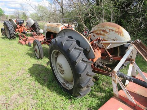 Lot 123R – FORD N SERIES TRACTOR FOR RESTORE | VanderBrink Auctions