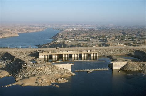 Aswan High Dam | dam, Egypt | Britannica.com