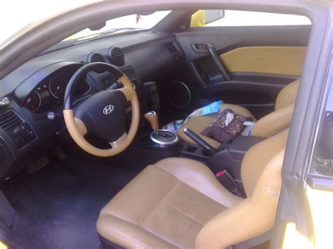 2004 Hyundai Coupe - Interior Pictures - CarGurus