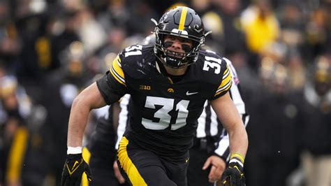 Lions select Iowa Linebacker Jack Campbell with 18th pick in the NFL Draft