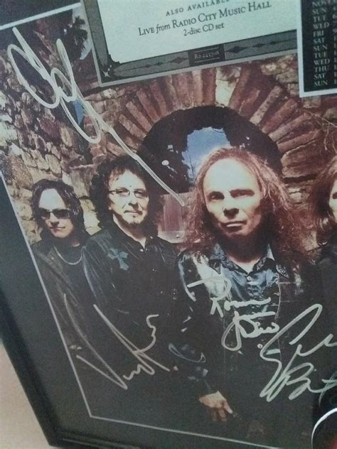 black Sabbath/Dio/ Ronnie James dio/heaven & hell group signed collectible frame metal/rock/Lp ...