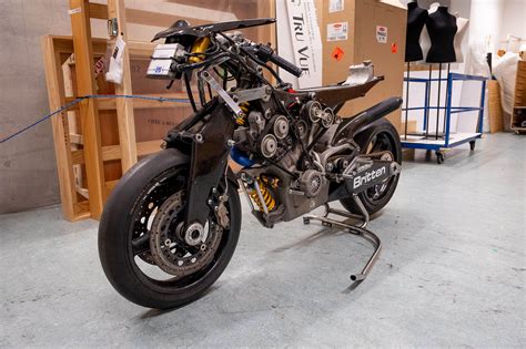 A motorbike stripped bare – the Britten V1000 gets a new coat of paint ...