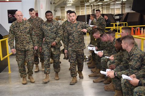 Highest-ranking Marine visits Fort Leonard Wood Marine Corps Detachment ...