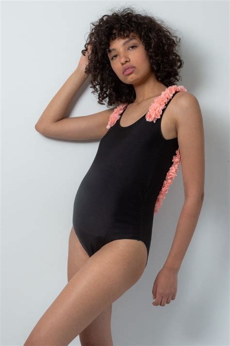 10 Places to Shop for Maternity Swimwear for Summer 2020