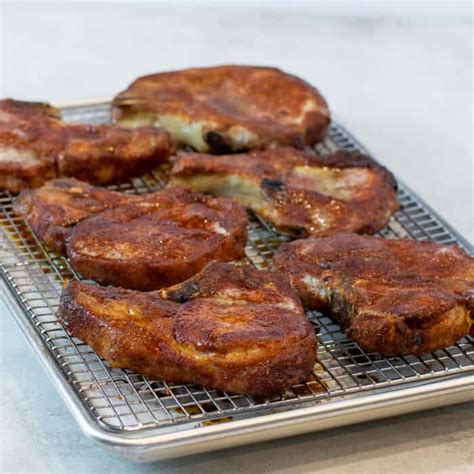 How to Bake Pork Chops in the Oven - The Black Peppercorn