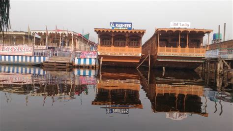 Houseboat-Dal Lake – The Common Man Speaks