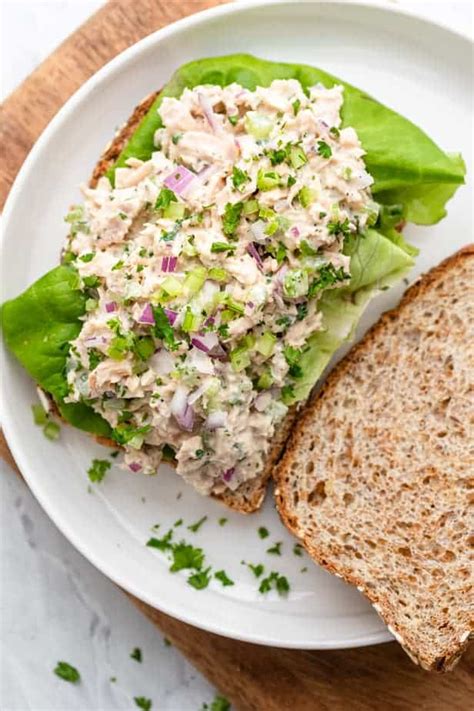 Healthy Tuna Salad {No Mayonnaise!} | FeelGoodFoodie