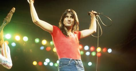 Why Did Steve Perry Leave Journey? Singer Will Never Reunite With Band - Nông Trại Vui Vẻ - Shop