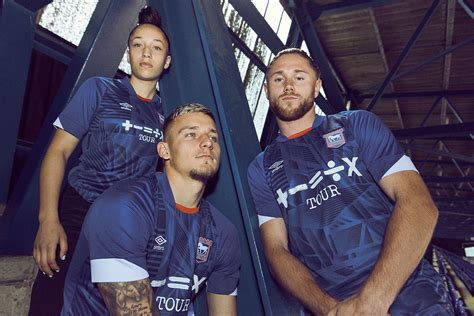 Umbro and Ipswich Town unveil 2022/23 home and away kits – Cult Kits