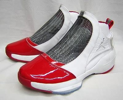 sportshoes: Basketball Shoes cool History