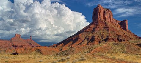 Request a Private Shuttle in Moab | Airport Shuttle in Moab