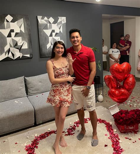 Scottie Thompson proposes to longtime girlfriend Pau Fajardo | Inquirer Sports