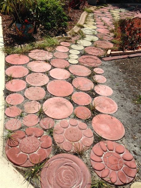 MosaicSmith: How to Make Carved Concrete Stepping Stones | Garden stepping stones, Stepping ...