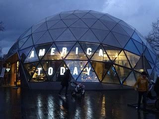 Eindhoven: "Bubble" Store | Bubble is the name of this build… | Flickr