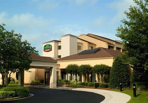 Courtyard by Marriott Atlanta Perimeter Center - UPDATED 2018 Prices & Hotel Reviews (Sandy ...