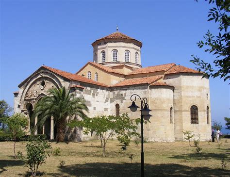 File:Hagia Sophia, Trabzon.JPG - Wikimedia Commons