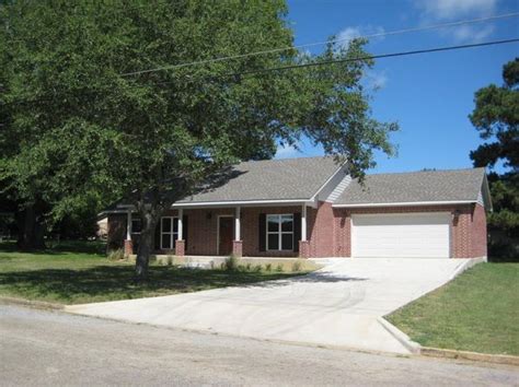 Centerville Real Estate - Centerville TX Homes For Sale | Zillow