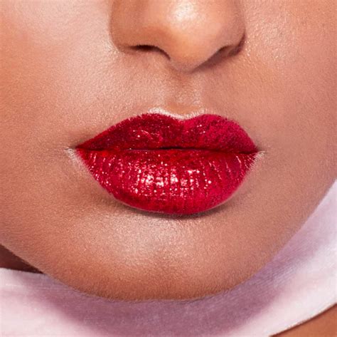 Glitter lips done right #glitterlips #glittermakeup #glitterideas # ...