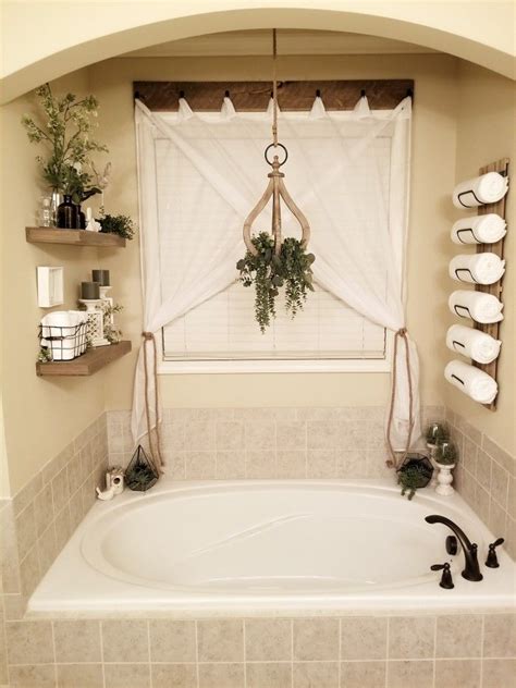 Totally Adorable Garden Tub Decorating Ideas