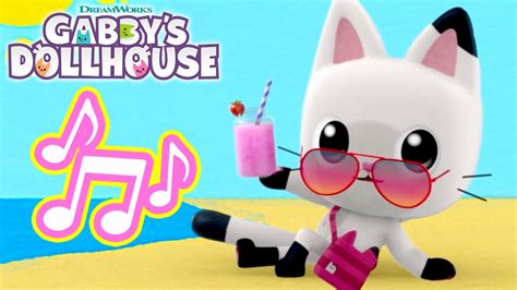 Pandy Paws - "Living in the MEOW" Lyric Video | GABBY'S DOLLHOUSE | Netflix - YouTube