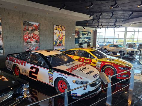 Road Trip – Penske Racing Museum - FastLane Racing School