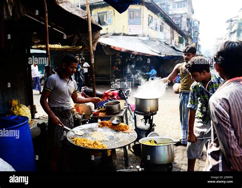 Street food in Mumbai Stock Photo - Alamy