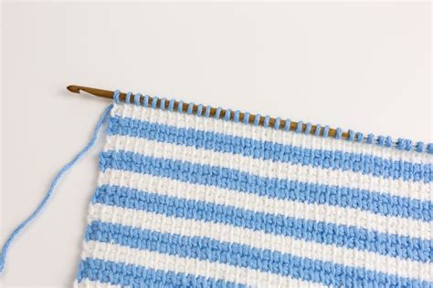 Guide to Tunisian Crochet Hooks