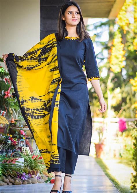 Black Straight Kurta with Pants and Dupatta | Silk kurti designs ...