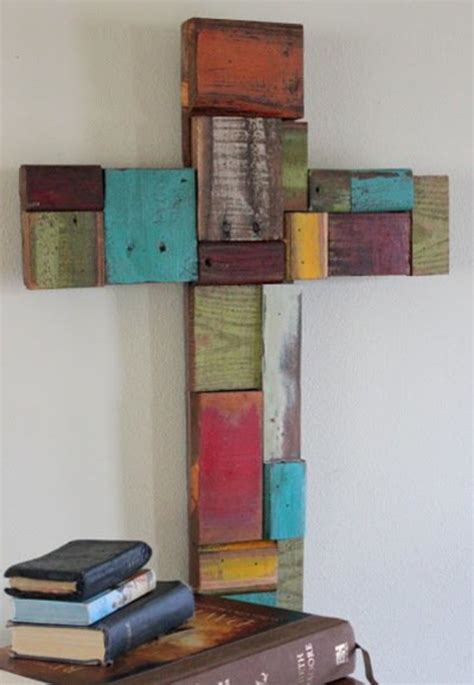 45 DIY Wood Pallet Crafts and Art Projects - FeltMagnet