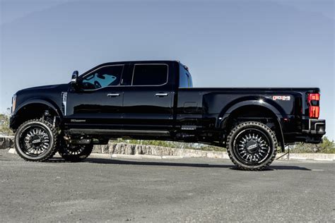 2023 FORD F450 PLATINUM