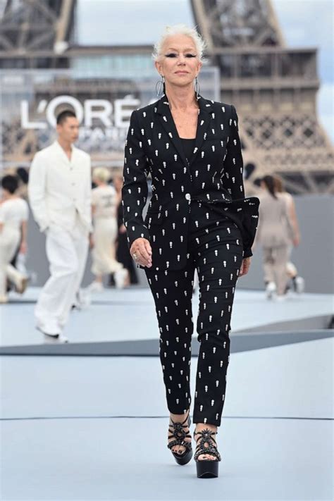 Helen Mirren dominates the runway in power suit during Paris Fashion Week - ABC News