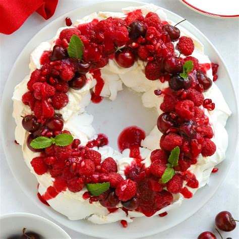 Christmas Wreath Pavlova