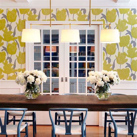 12 Amazing Dining Rooms With Wallpaper