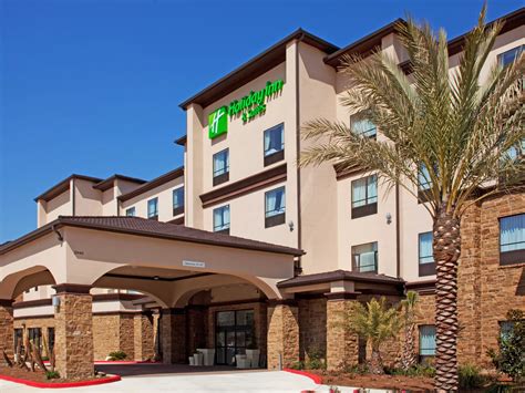 Lake Charles Hotel near Casinos | Holiday Inn & Suites Lake Charles South