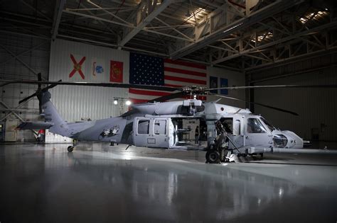 Presentación del Sikorsky HH-60W, el Combat Rescue Helicopter