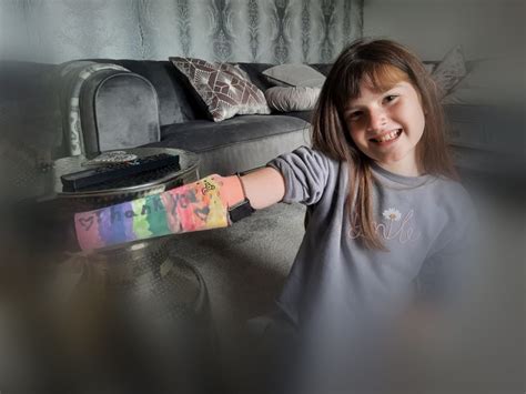 Girl born without right hand becomes one of first kids to get new type of prosthetic - Talker