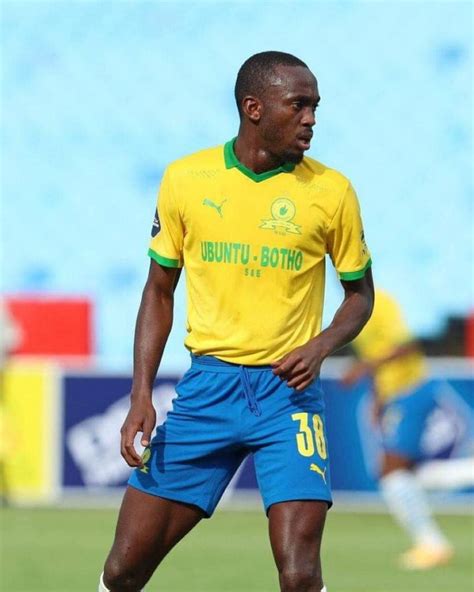 Peter Shalulile scored fourteen goals in the PSL matches in 2020 ...