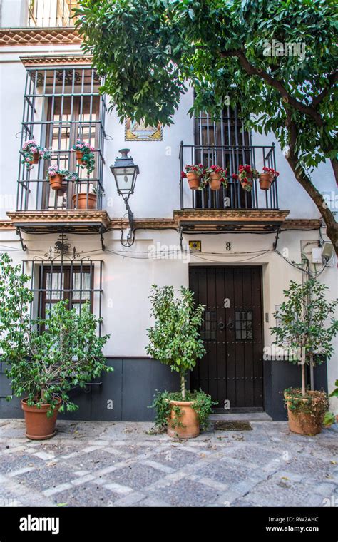 Seville housing hi-res stock photography and images - Alamy