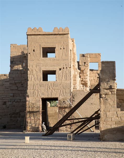 Medinet Habu | Egypt, Natural landmarks, Landmarks