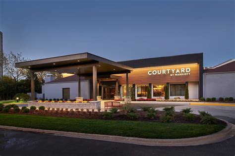 Book Courtyard by Marriott Chicago Oakbrook Terrace in Oakbrook Terrace | Hotels.com