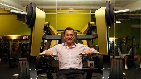 Ex-Dragons' Den star Duncan Bannatyne ‎in shape for £350m auction ...