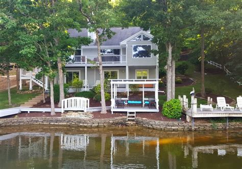 Luxurious Lakefront Home on Horseshoe Bend Has Internet Access and ...