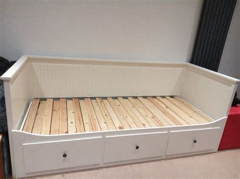 Ikea Hemnes Day bed sofa bed for double kingsize cot daybed use 2 ...