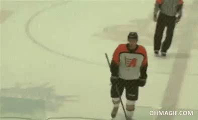 Hockey Stick GIF - Hockey Stick Fail - Discover & Share GIFs