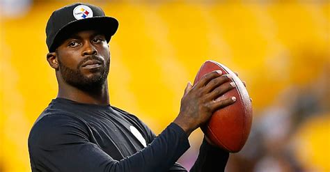 Michael Vick has landed his first job after retiring from the NFL | Fanbuzz